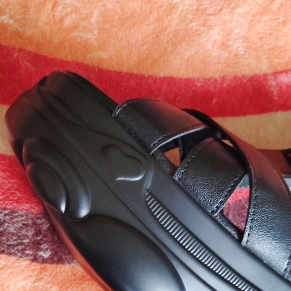 Black  Roman Style Platform Sandals New - Picture 7 of 9